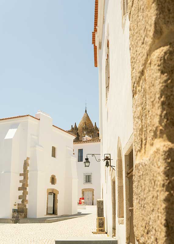 Évora