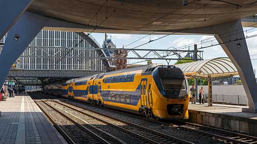 mit dem zug nach amsterdam