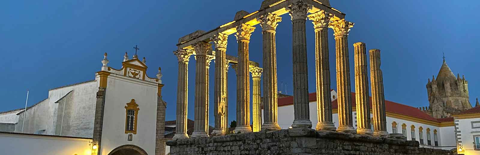 Évora