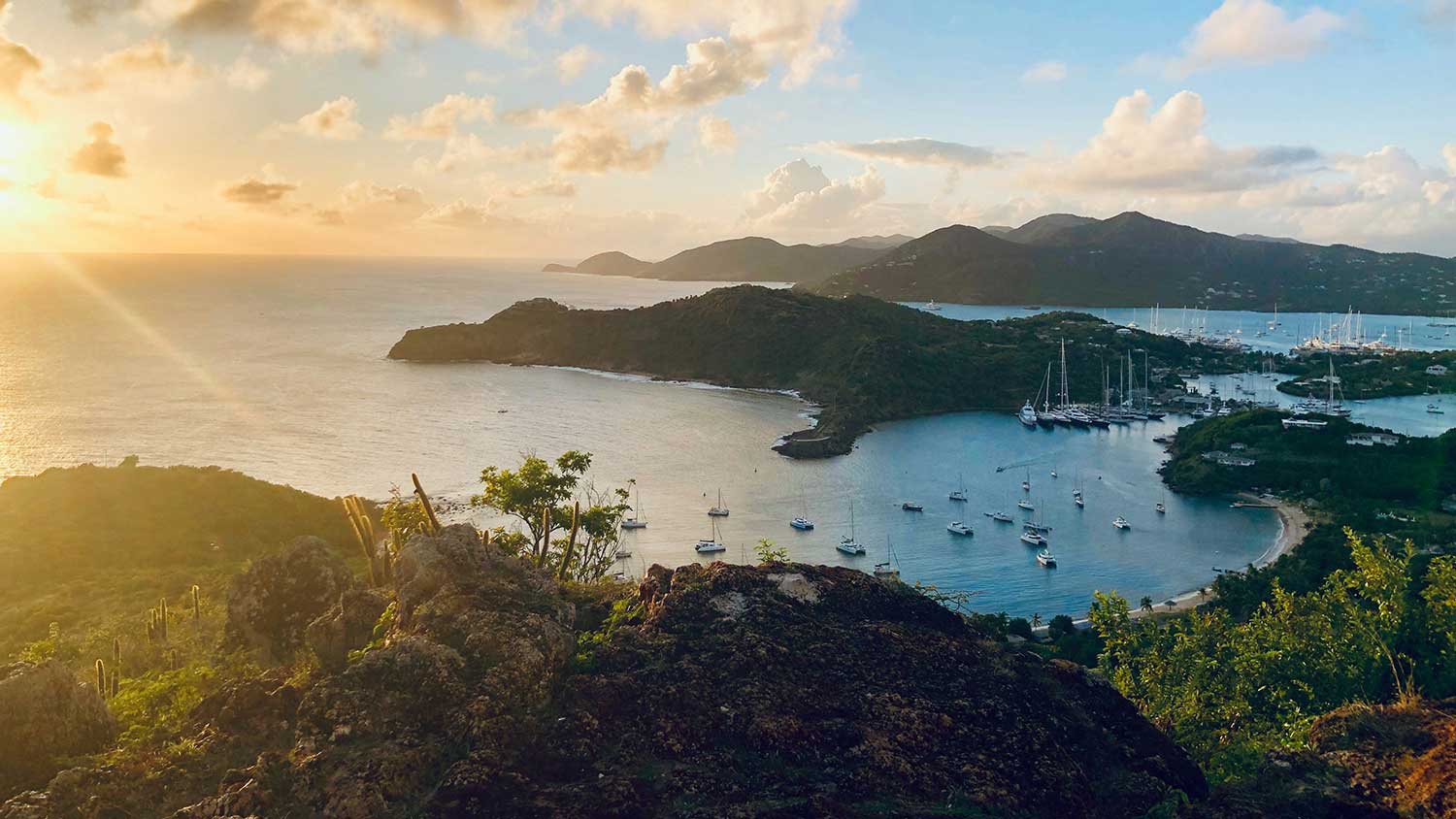 Antigua & Barbuda: Karibik-Party & 420-Urlaub erleben