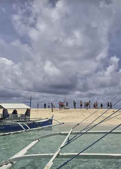 naked island