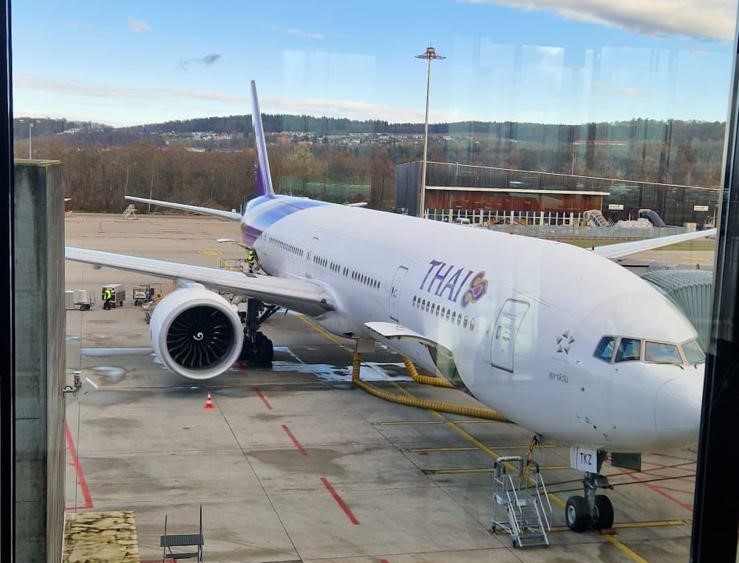 flughafen zürich thai