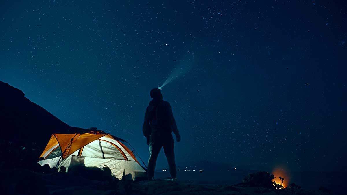 Chilliges Cannabis-Camping in den Bergen