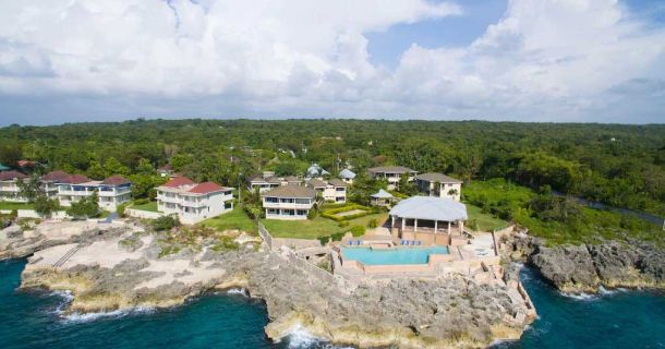 Inn By the Sea